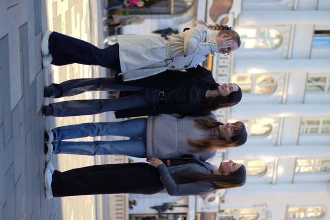 Budapest Private Guided Tour with Photoshoot - Big(3hrs) - St. Stephen’s Basilica in twenty minutes
