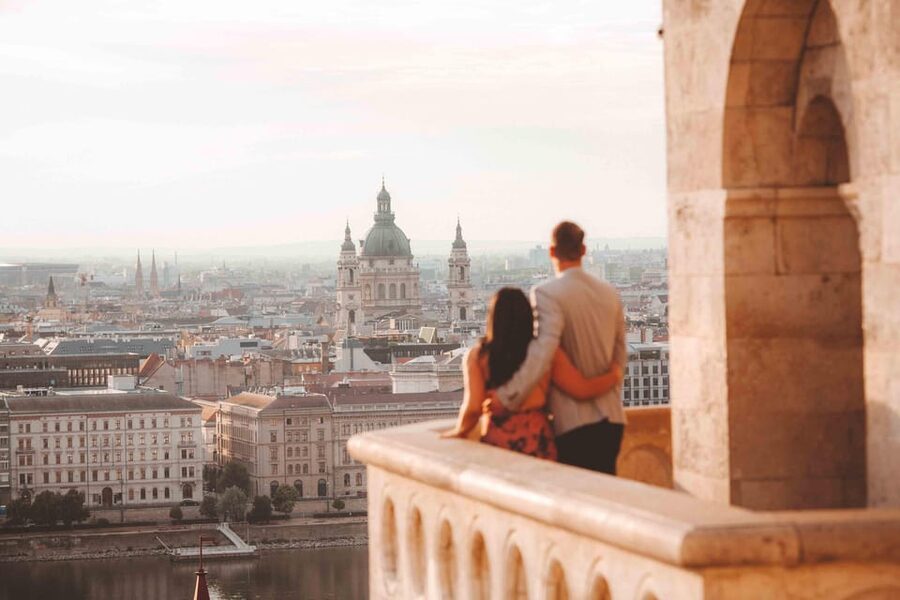 Budapest: Private Photoshoot & Sightseeing - Meeting at Fisherman’s Bastion