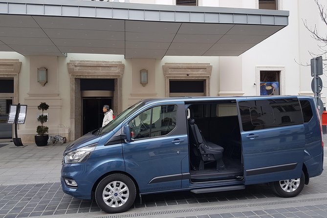 Budapest Private Transfer from or to Vienna or Vienna Airport - Leaving Budapest without the station shuffle
