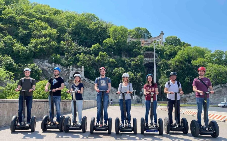 Budapest: Quick Ride on Riverside - 30 Min Segway Tour - Key points at a glance
