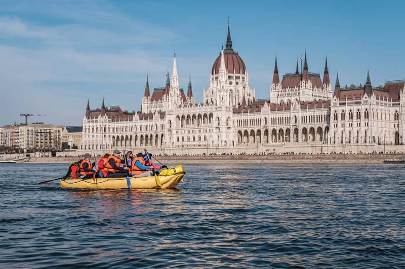 Budapest Rafting - Sunset Cruise - What the guide adds to the river route