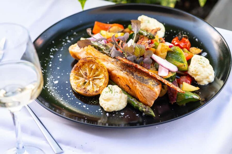 Budapest: Rudas Spa Entry with 3-Course Meal - Who will enjoy this experience most?