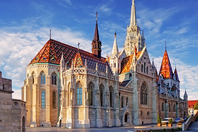 Budapest Scavenger Hunt and Highlights Self Guided Audio Tour - Who should choose this experience