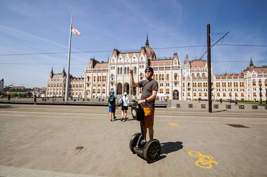 Budapest: Segway Sightseeing Tour - The Opera House and Andrassy Avenue