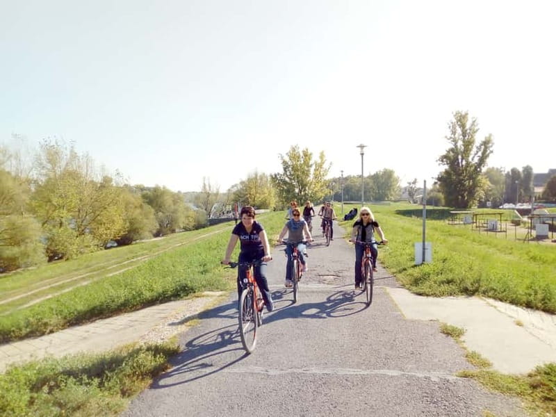 Budapest: Self-Guided Bike Tour to scenic Szentendre - Key points at a glance