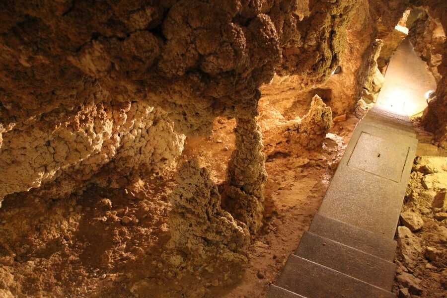 Budapest: Semlő-hegyi & Pál-völgyi Caves Guided Walking Tour - Is $52 good value?