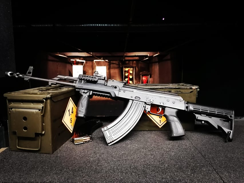 Budapest: Shooting Experience for Couples, The Perfect Date - Who will enjoy this most