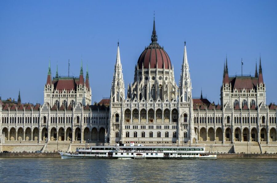 Budapest: Sightseeing Cruise on the Danube - Margaret Bridge and the Buda hills