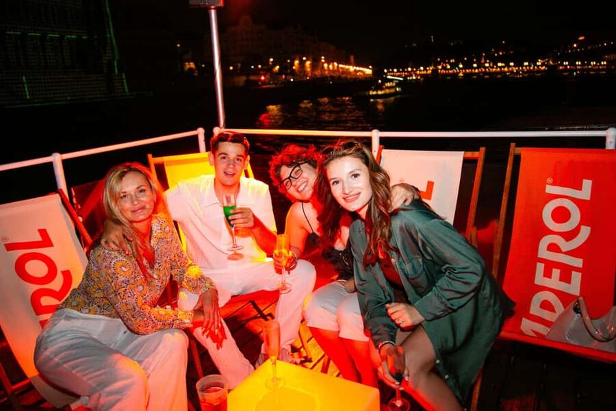 Budapest: Sip & Sail Danube Cruise with Prosecco Cocktails - What this Budapest Danube cruise is really like