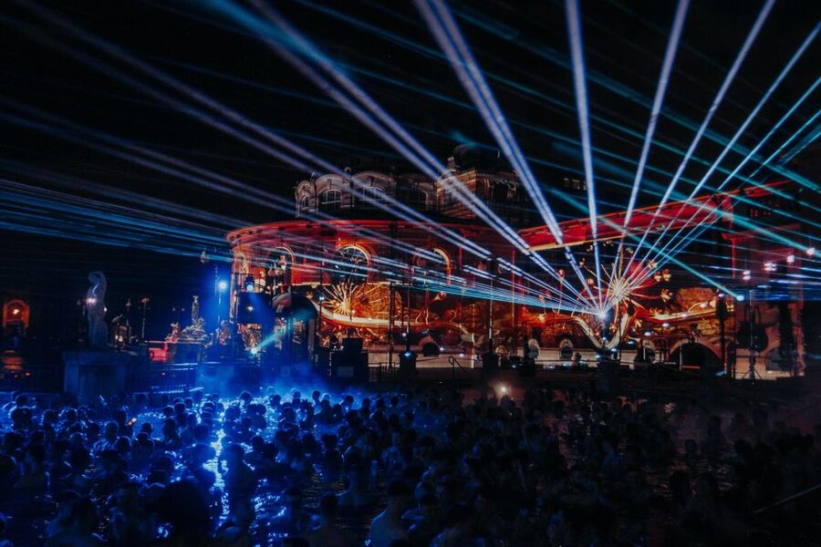 Budapest: Sparty - The Ultimate Late-Night Spa Party Ticket - Crowds, safety, and the social mood