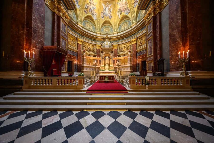 Budapest: St. Stephen's Basilica Entry with Terrace Option - How much time should you allow?