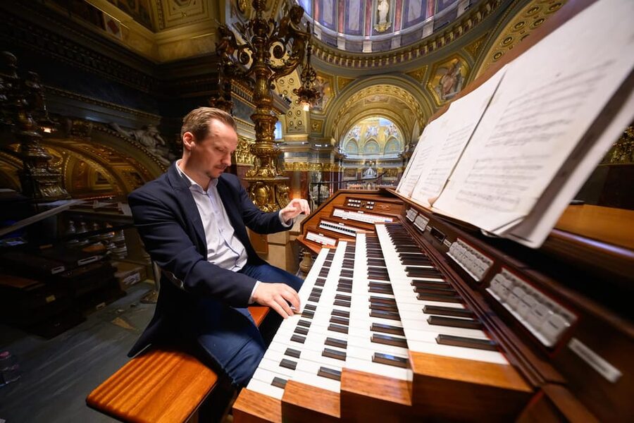 Budapest: St.Stephen's Basilica Grand Organ Concert Tickets - Exploring St. Stephen’s Basilica after the music