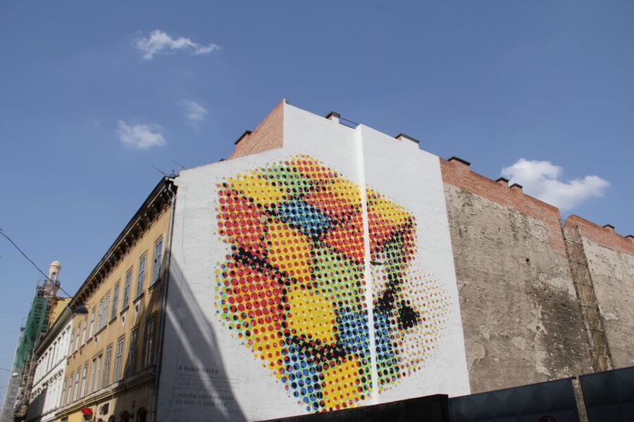 Budapest: Street Art Tour - Weather, walking, and access
