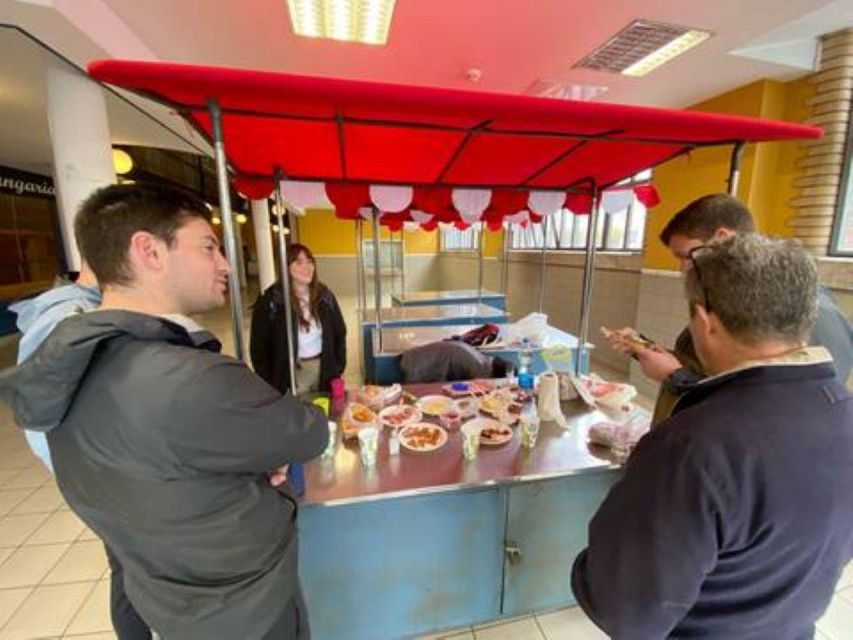 Budapest Streetfood Heaven: Tasting and Markets with a local - Small groups and Brigitta’s teaching style