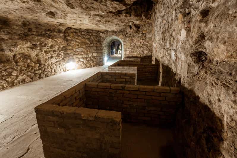 Budapest: The WWII Siege of Buda Castle & Bomb Shelter Tour - What life was like below the Castle