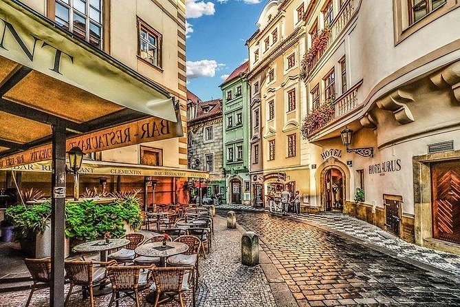 Budapest to Prague Private transfer with 2 hour sightseeing stop - Why this transfer beats a straight ride to Prague