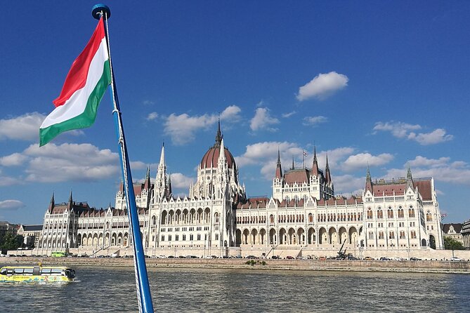 Budapest to Szentendre bike & boat tour - Arriving in Szentendre after an easy ride