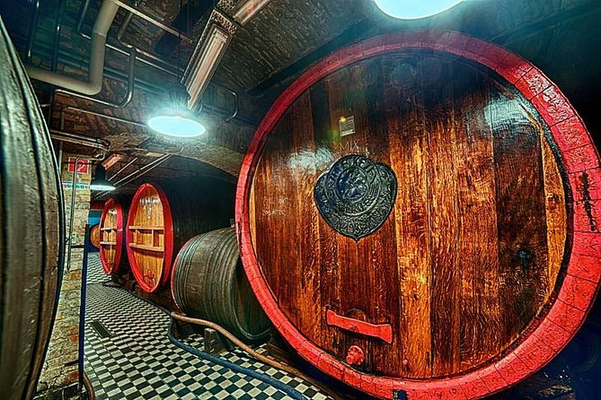 Budapest Tuk Tuk Tour with House of the Unicum Distillery Visit - What happens at the House of Unicum