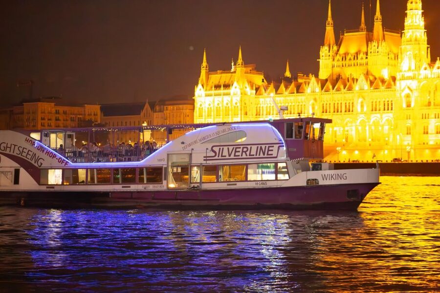 Budapest: Unlimited Prosecco and Wine Sightseeing Cruise - What the unlimited drinks really mean