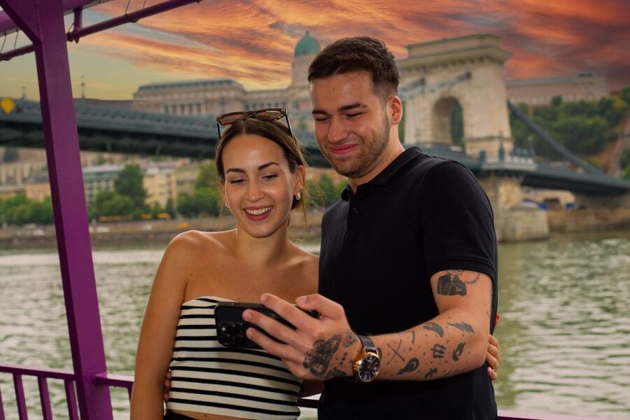 Budapest: Unlimited Prosecco and Wine Sightseeing Cruise - Who should book this Budapest cruise?