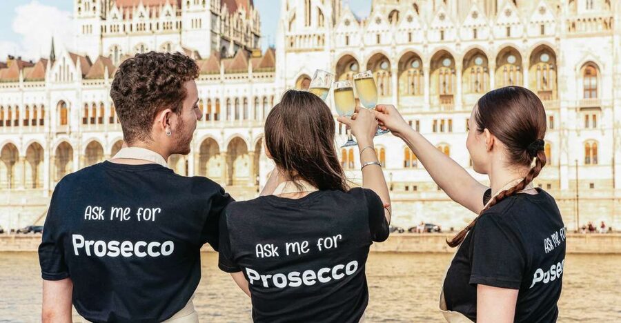 Budapest: Unlimited Prosecco, Beer and Aperol Spritz Cruise - Is the $28 price good value?