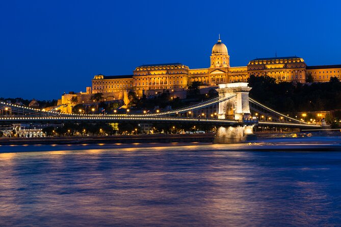 Budapest: Unlimited Prosecco, Beer & Aperol Spritz Cruise - Music, atmosphere, and the social side