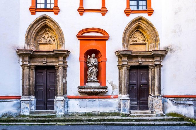 Budapest-Vienna One-Way Sightseeing Transfer - Booking details worth checking before you go