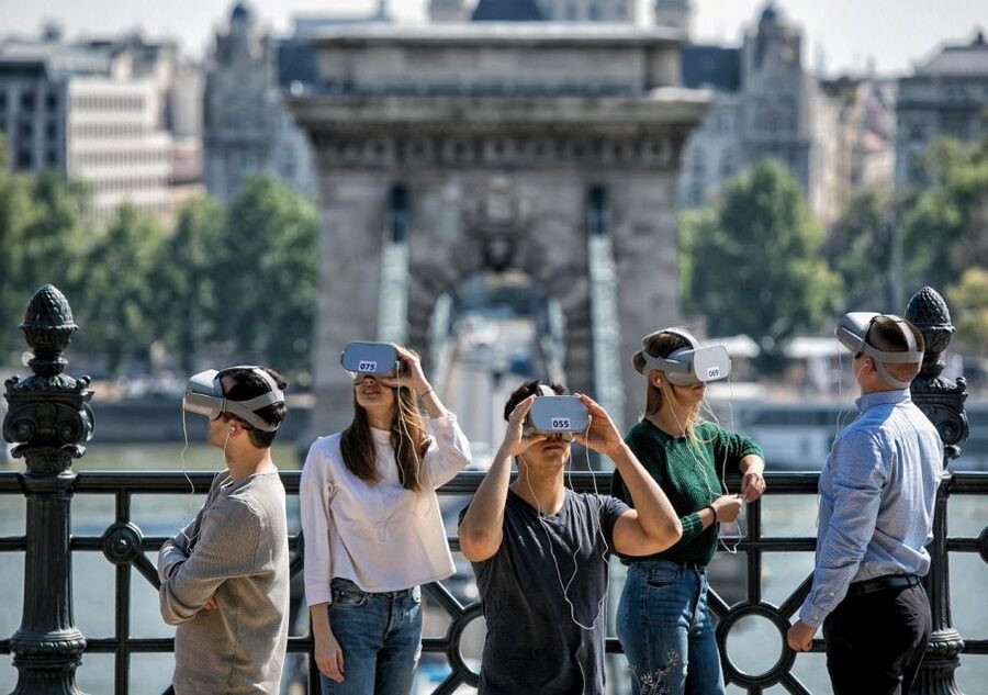 Budapest: Virtual Reality Tour in 8 Languages - Is $39 a fair price?