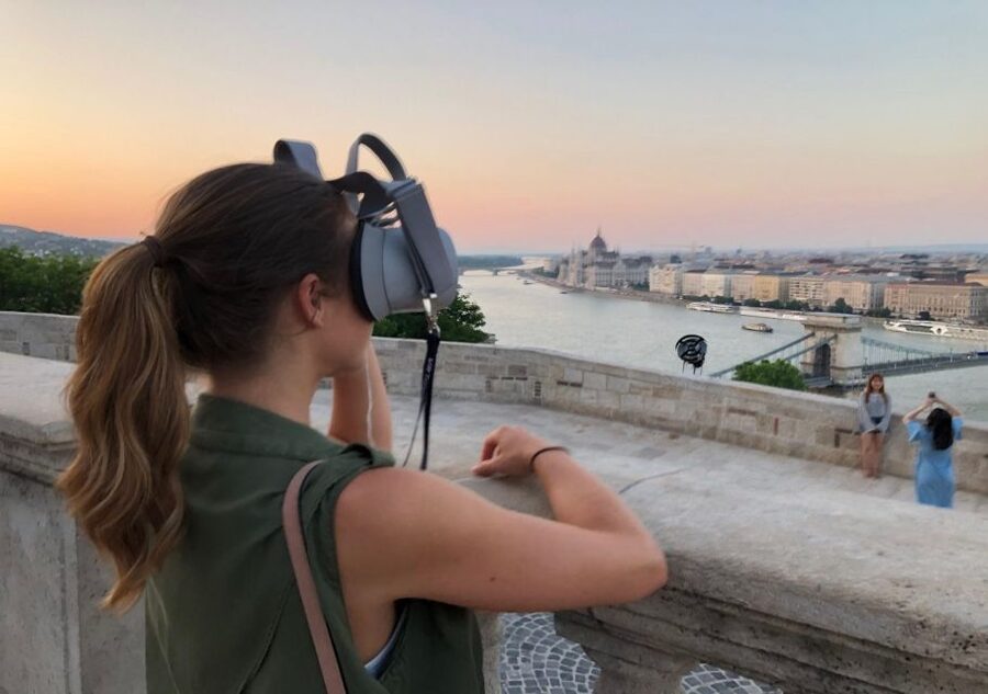 Budapest: Virtual Reality Tour in 8 Languages - Who will enjoy this most?