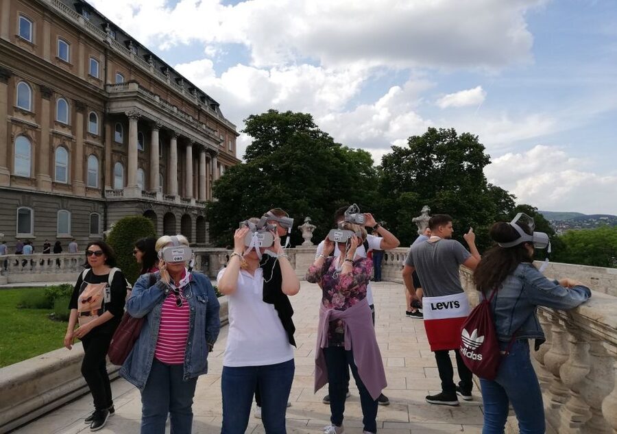 Budapest: Virtual Reality Tour in 8 Languages - FAQ