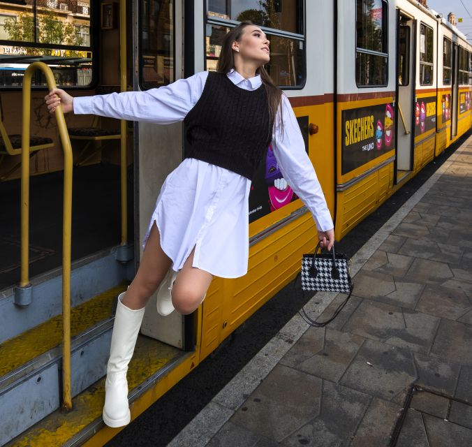 Budapest: Walking Tour and Photoshoot with Digital Photos - How the photo delivery works