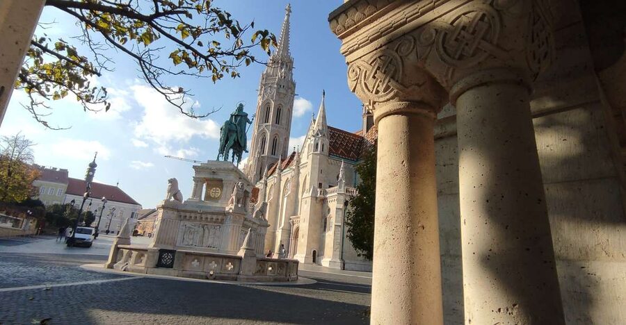 Budapest: Walking Tour in the Buda Castle District - Mary Magdalene Tower and the older layers of Buda