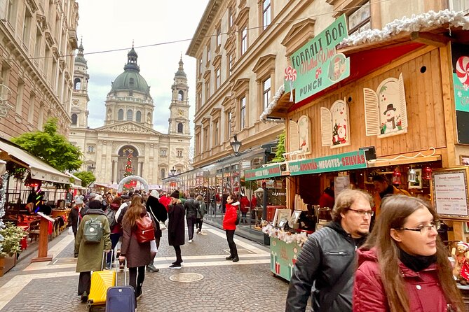 Budapest Wonderland - A Christmas Market Tour with Chimney Cake & Mulled Wine - Gresham Palace and Budapest’s grand city center
