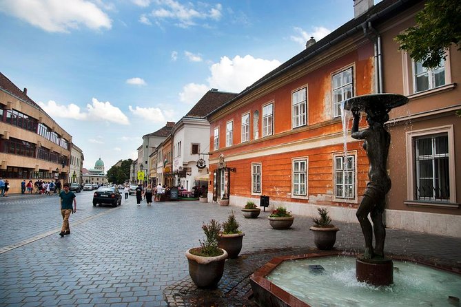 Classic Walk in Budapest - Matthias Church and Fisherman’s Bastion finish strong