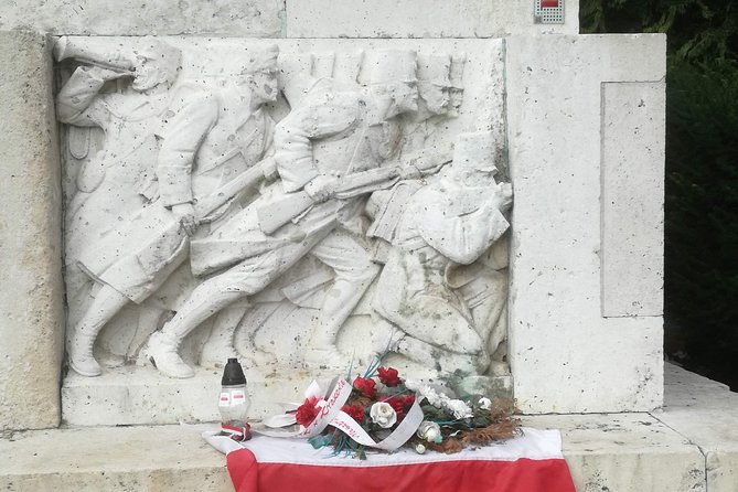 Communist Budapest Walking Tour - Parliament and Kossuth Square: starting with 1956