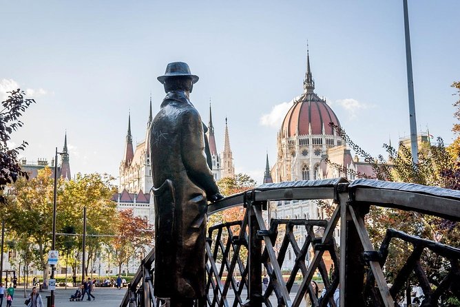 Communist Budapest Walking Tour - The former People’s Stadium and socialist realism