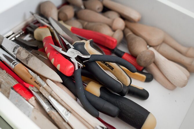 Create a unique leather accessory in downtown Budapest! - Who will enjoy this workshop most?