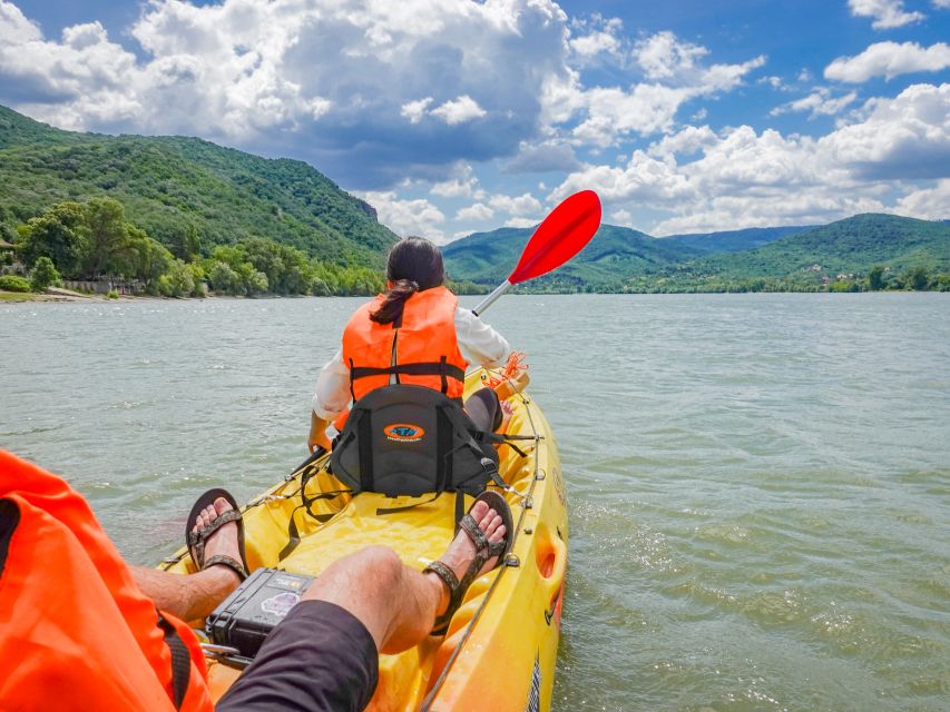 Danube Bend Hiking and Kayaking Adventure - How the guides shape the day