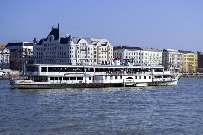 Daytime and Sunset Cruise on the Danube with Drink Options - Under Chain Bridge and toward Buda Castle