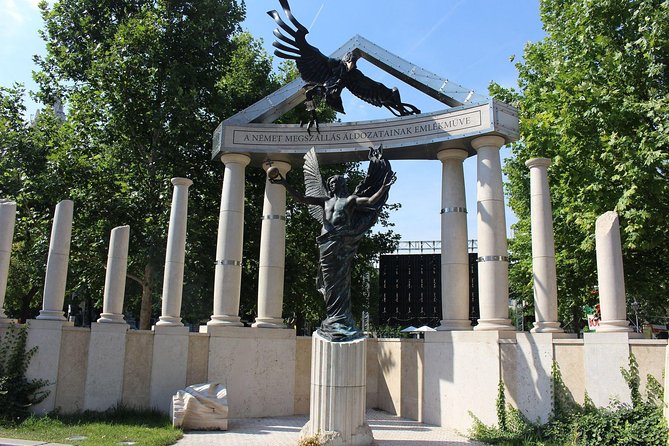 Downtown Pest Walking Tour - Heroes’ Square and the making of a nation