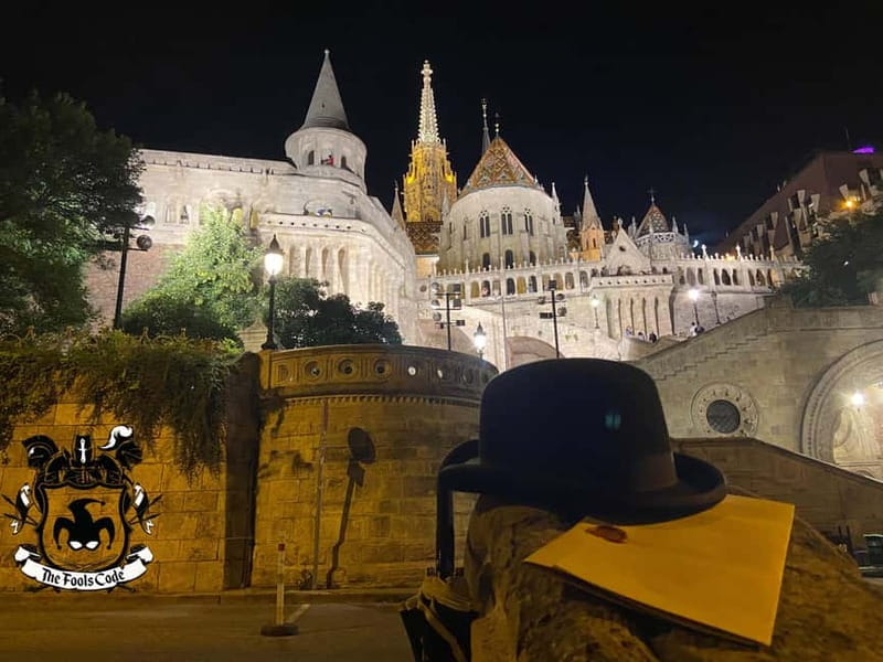 FoolsCode: EscapeRoom/Sightseeing tour with Actor Tourguide - A treasure hunt in Buda Castle, not a routine walking tour