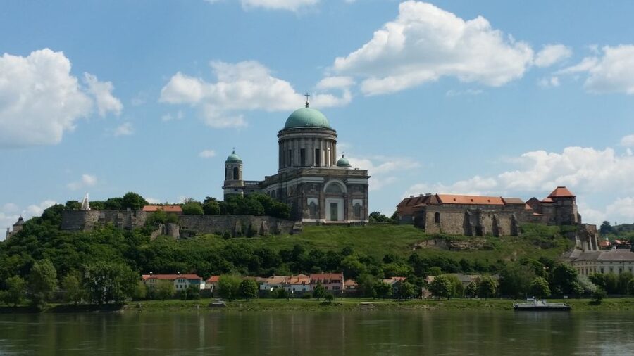 From Budapest: Danube Bend Full-Day Private Tour with Lunch - Key points to know before booking