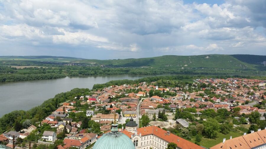 From Budapest: Danube Bend Full-Day Private Tour with Lunch - Is the $754 price good value?