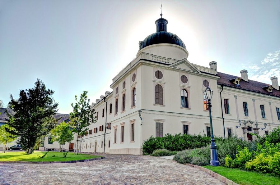 From Budapest: Gödöllő Royal Palace Tour - Entering the Baroque royal residence