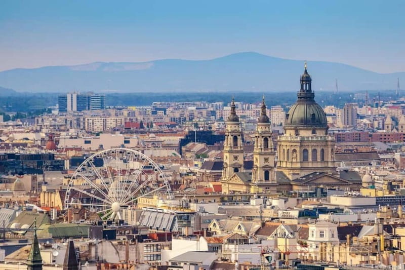 From Vienna: Budapest Group Day Trip - Citadella and the first Budapest views
