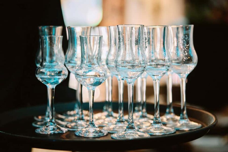Guided Tipsy Food Tour with Drinks Included in Budapest - Who should book this District 7 food tour?
