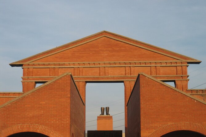 Guided Tour with Admission in Memento Park - Price, timing, and group size