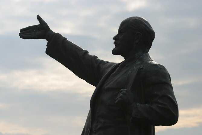 Guided Tour with Admission in Memento Park - Should you book the Memento Park guided tour?