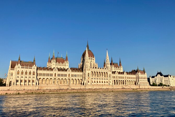 Half day Budapest city tour by car / minivan - Andrássy Avenue and the grand route into City Park