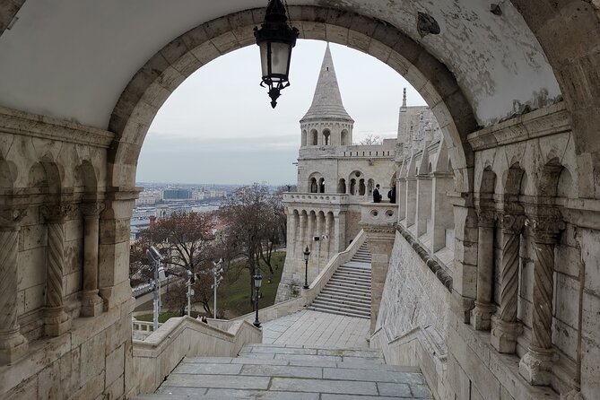 Historical and Cultural Walking Tour in Budapest - St. Stephen’s Basilica and the Holy Right Hand